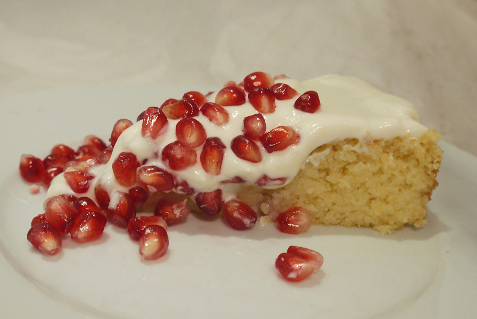 Granatapfel-Kokos-Kuchen Marie – Backen mit Anna